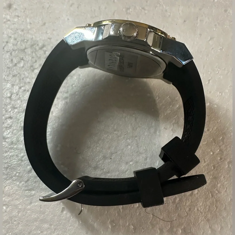GUESS Watch Woman Analog‎ Quartz W1291L1 Zena.